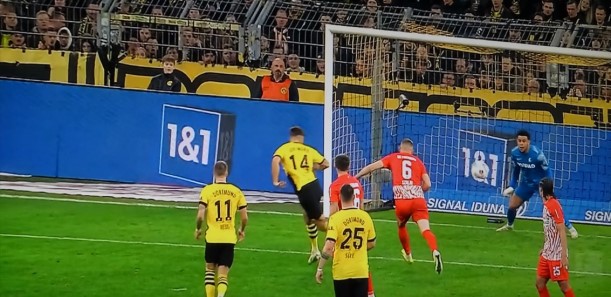 240213 Ian Maatsen Dortmund goal